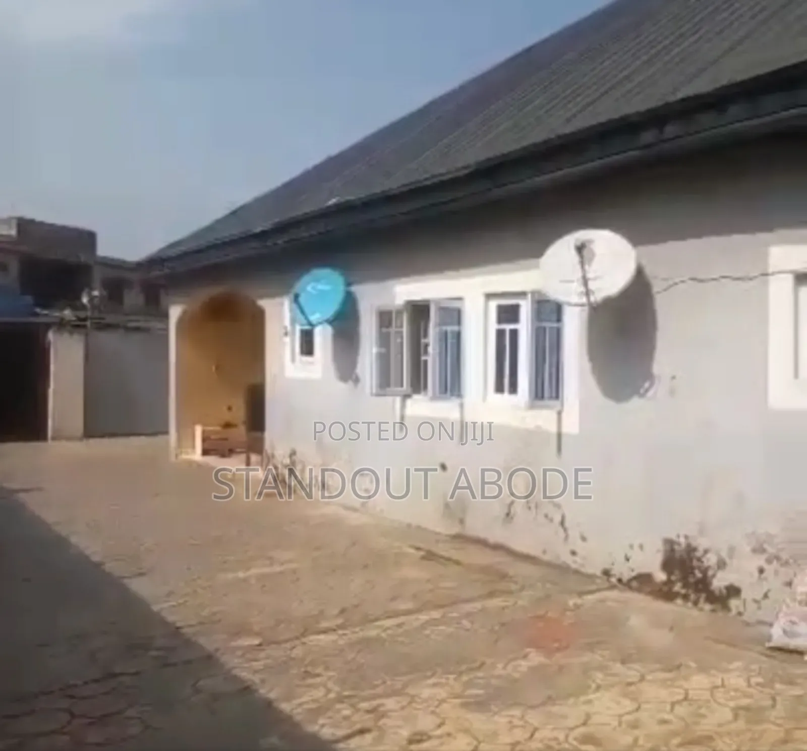 2bdrm Block of Flats in In A Good Location, Ikotun/Igando for sale in Ikotun/Igando