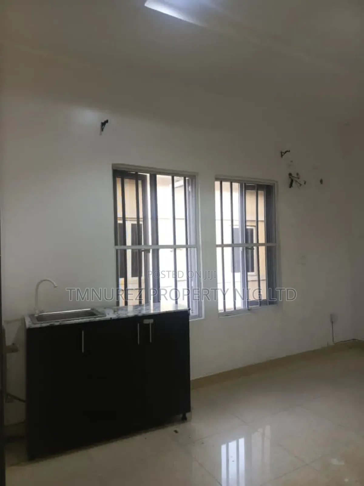 Studio Apartment in Chevy Vview, Chevron for rent in Chevron