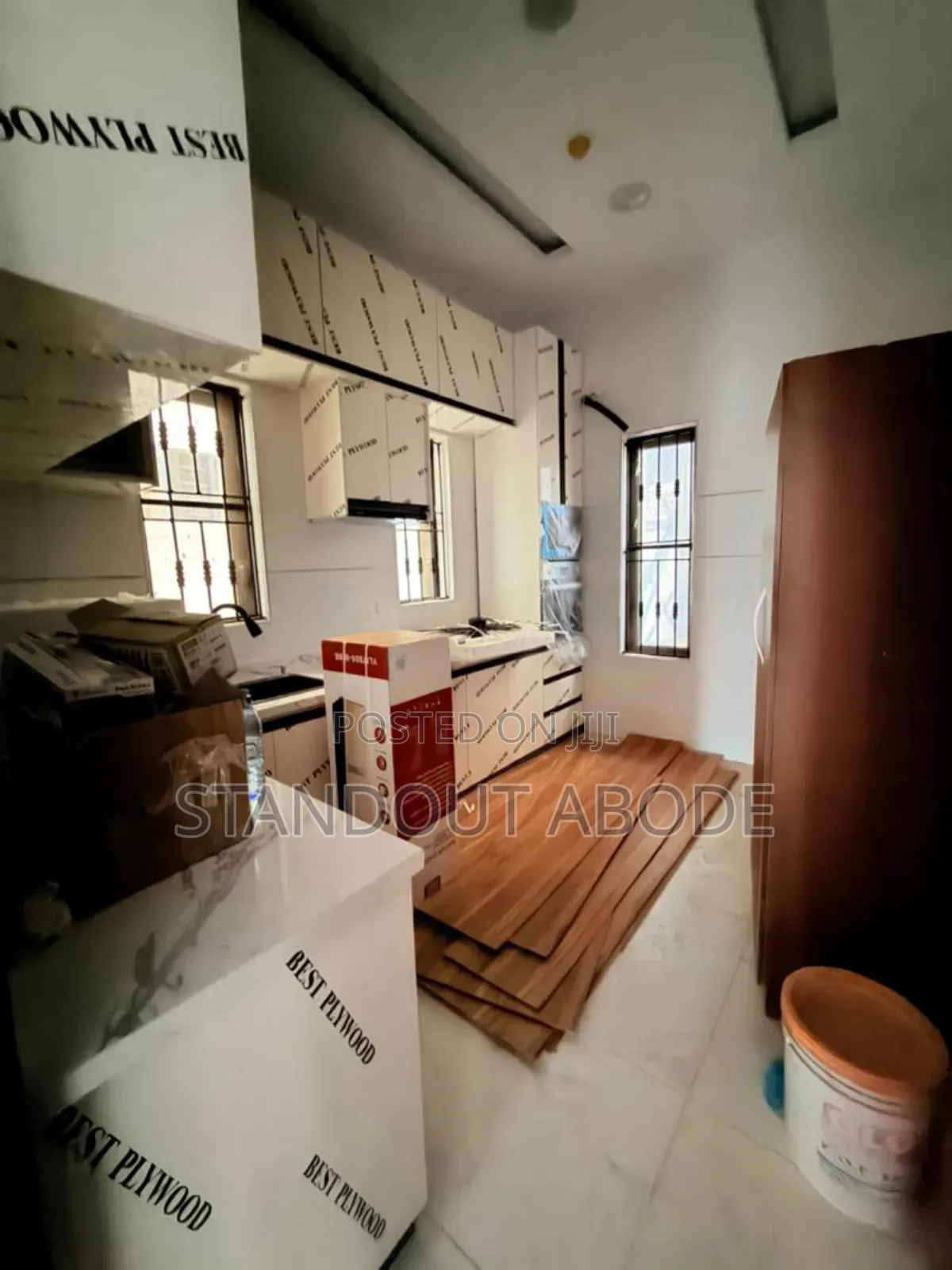 4bdrm Duplex in In An Esestate, Surulere for sale in Surulere