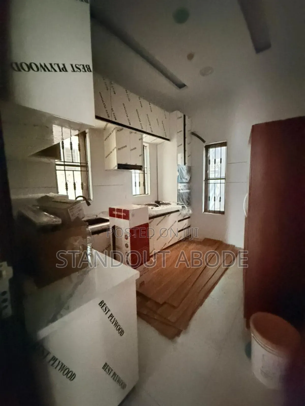 4bdrm Duplex in In An Esestate, Surulere for sale in Surulere