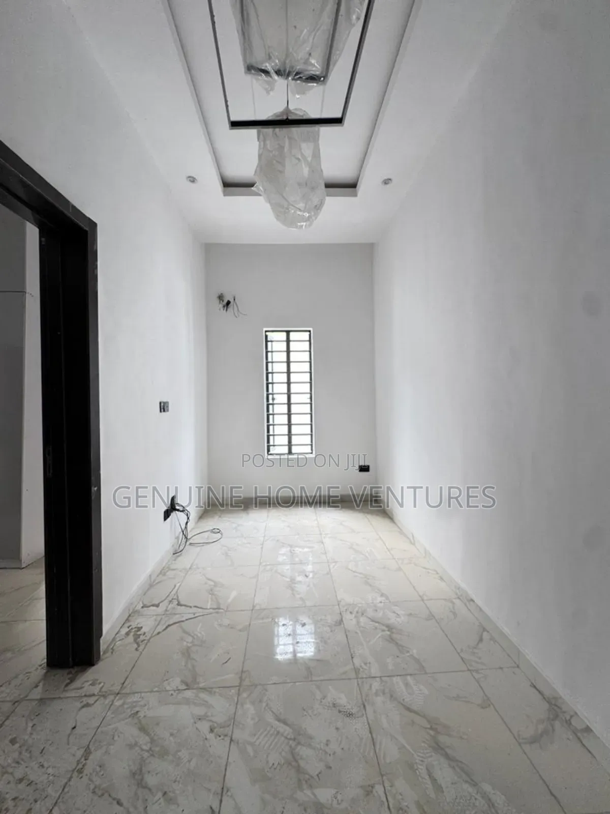 5bdrm Duplex in Osapa for sale in Osapa london