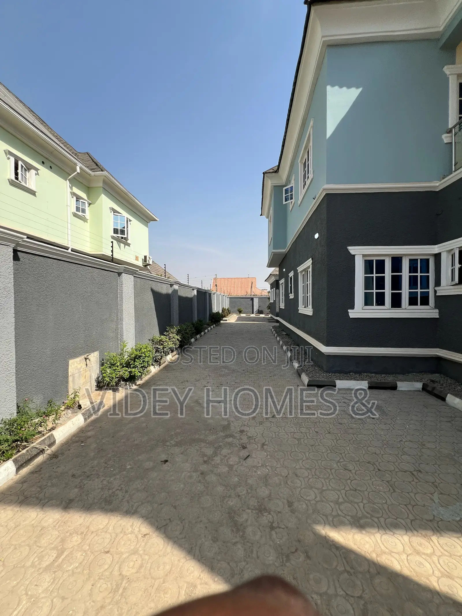 5bdrm Duplex in Standard Estate, Galadimawa for rent in Galadimawa