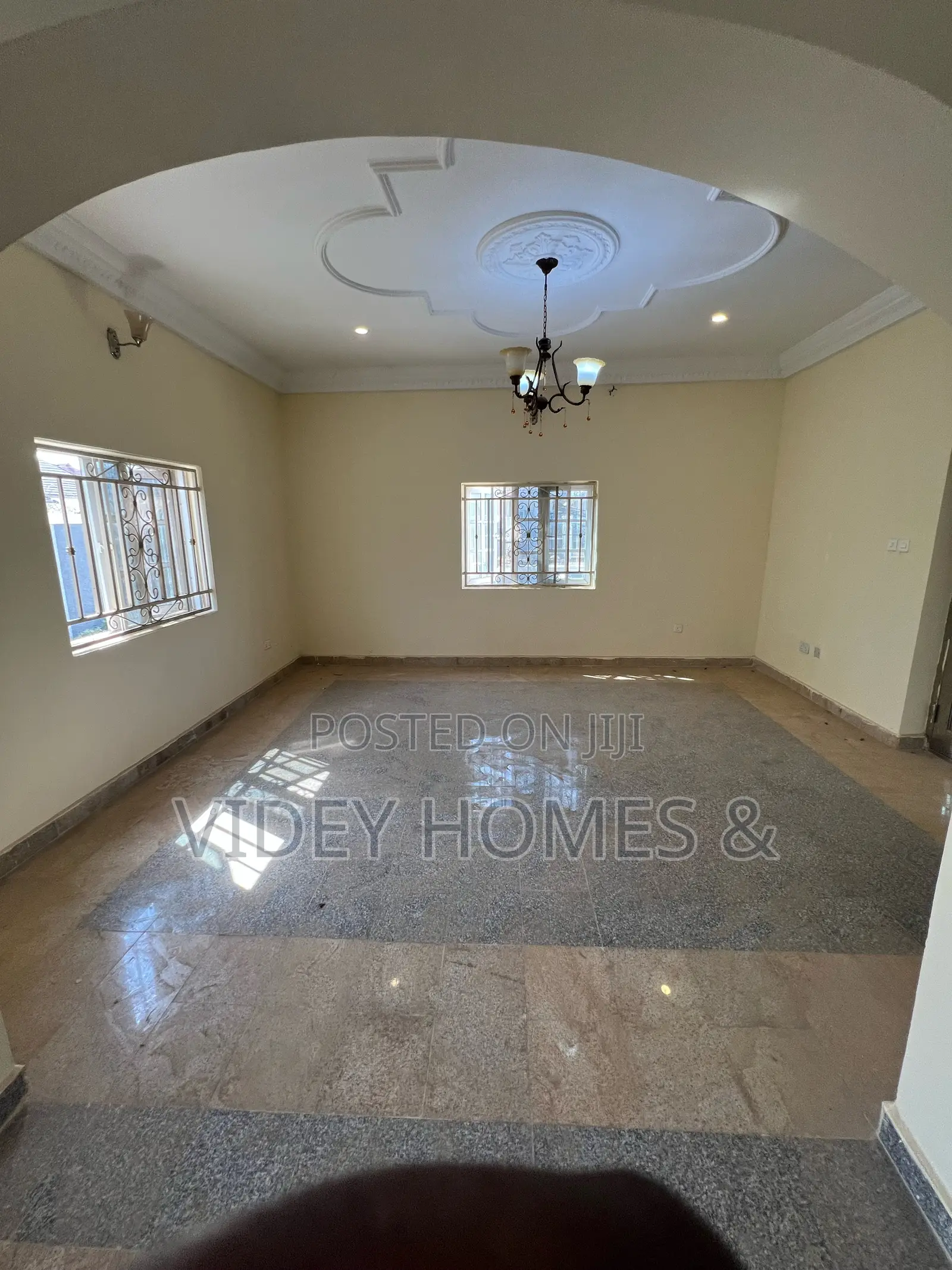 5bdrm Duplex in Standard Estate, Galadimawa for rent in Galadimawa