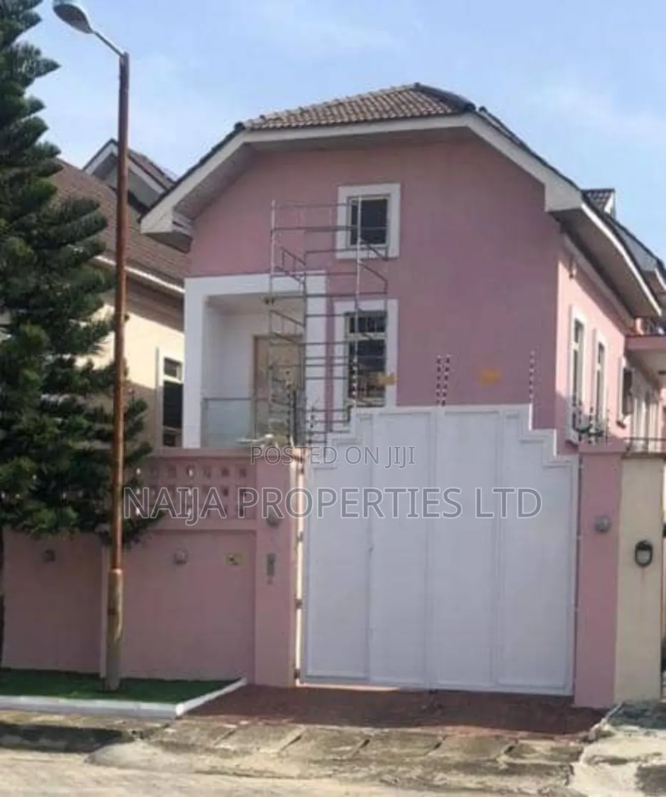 5bdrm Duplex in Lekki Phase 1 for sale in Lekki Phase 1