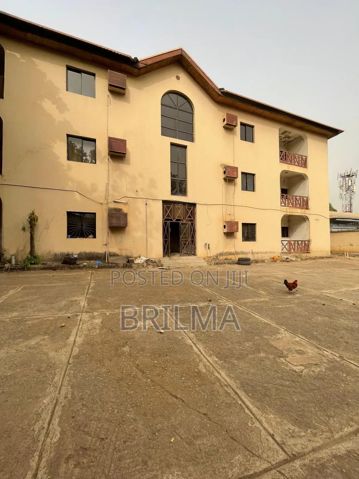 3bdrm Block of Flats in Zone 6 / Wuse for sale in Zone 6 / Wuse