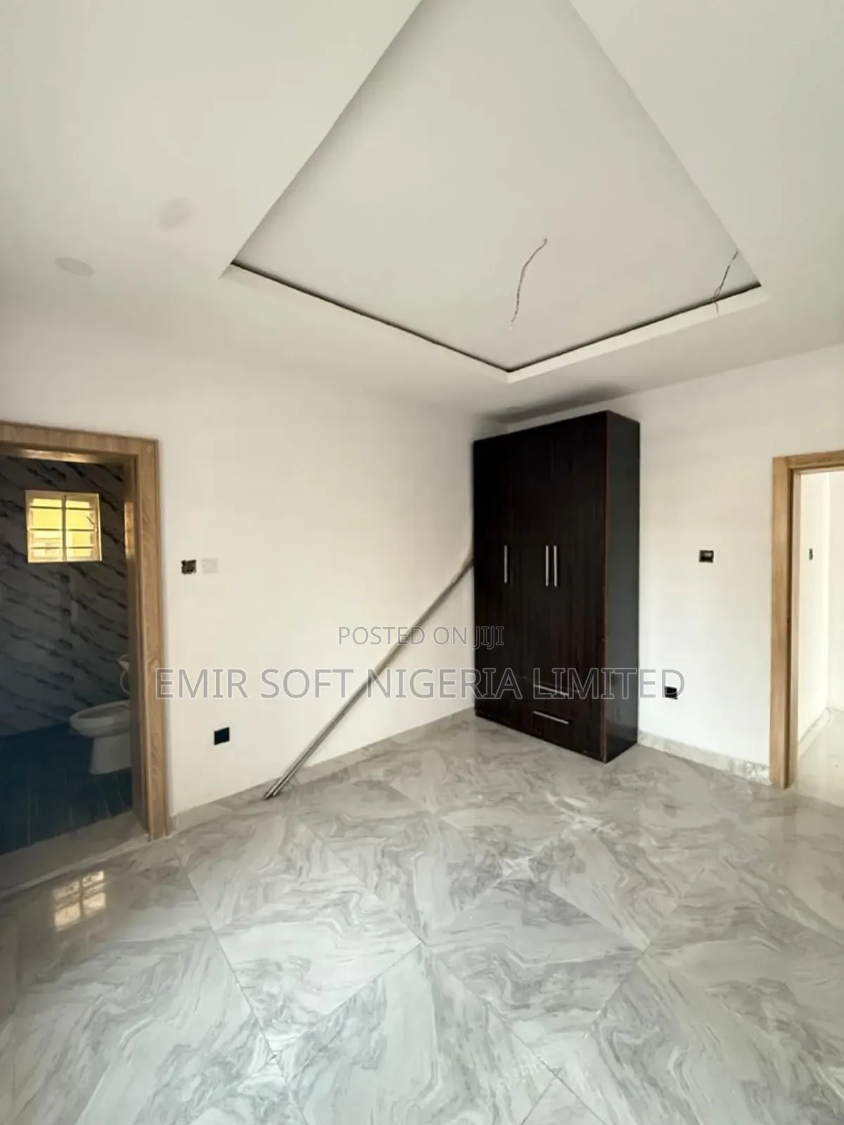 5bdrm Duplex in Air Force Estate, Akobo for sale in Akobo