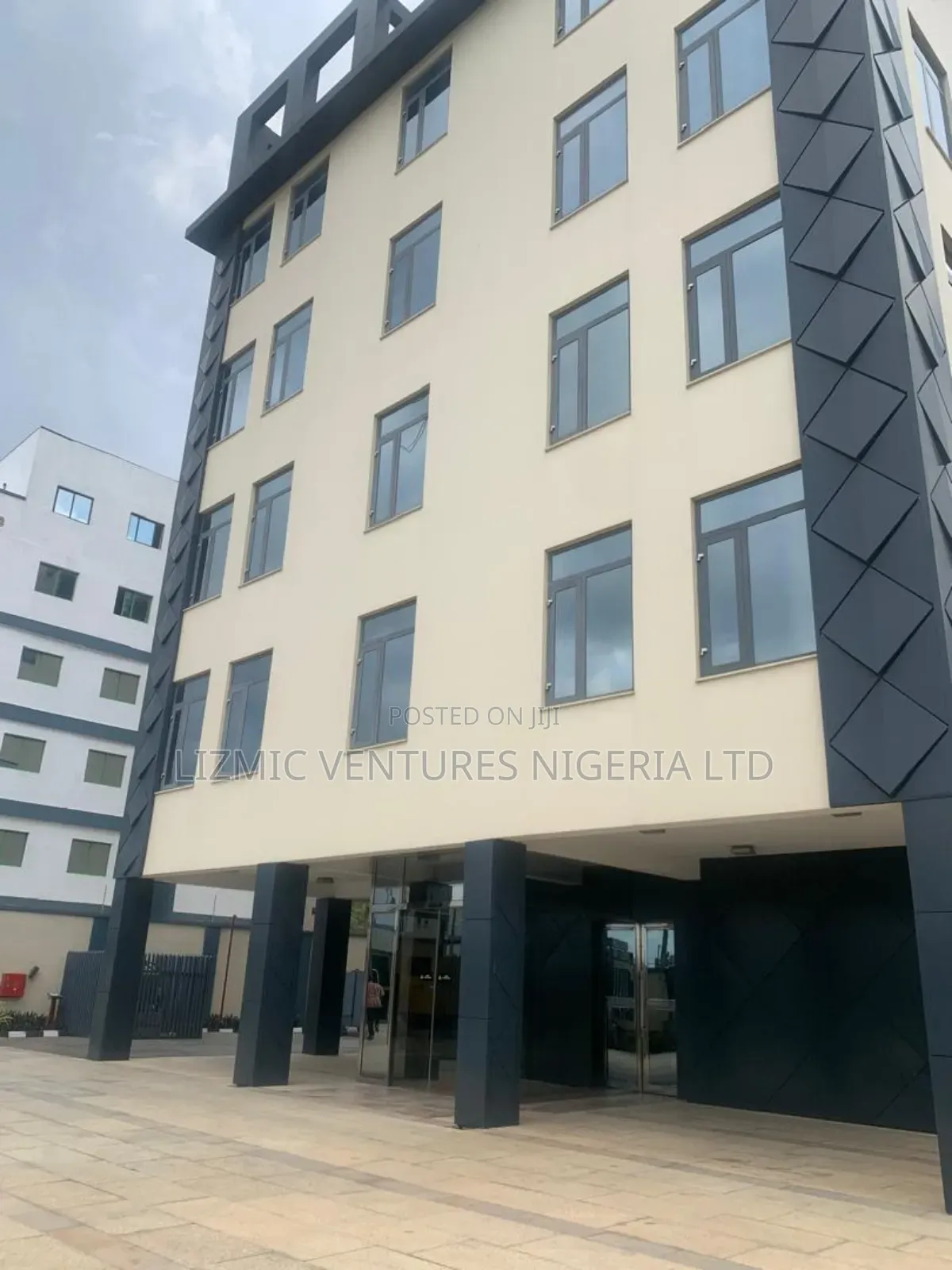 Furnished 2bdrm Townhouse / Terrace in Gra for rent in Ikeja GRA