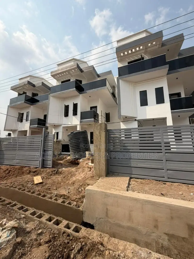 4bdrm Duplex in Carlton Gate Estate, Akobo for sale in Akobo