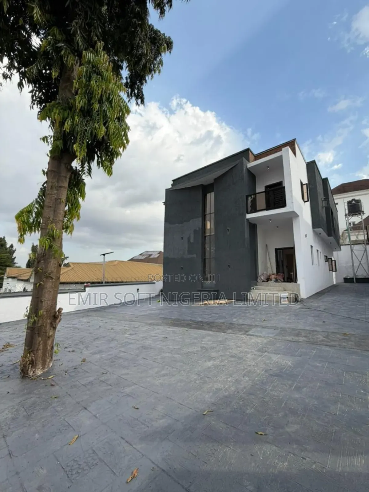 4bdrm Duplex in Alalubosa for sale in Alalubosa
