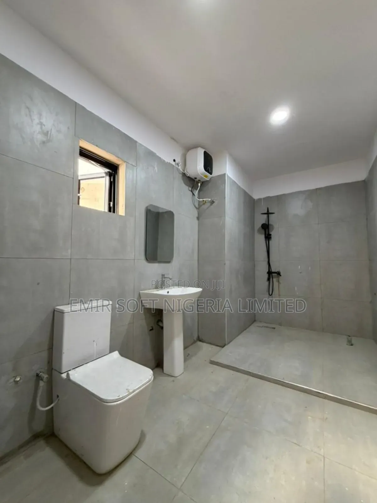 4bdrm Duplex in Alalubosa for sale in Alalubosa