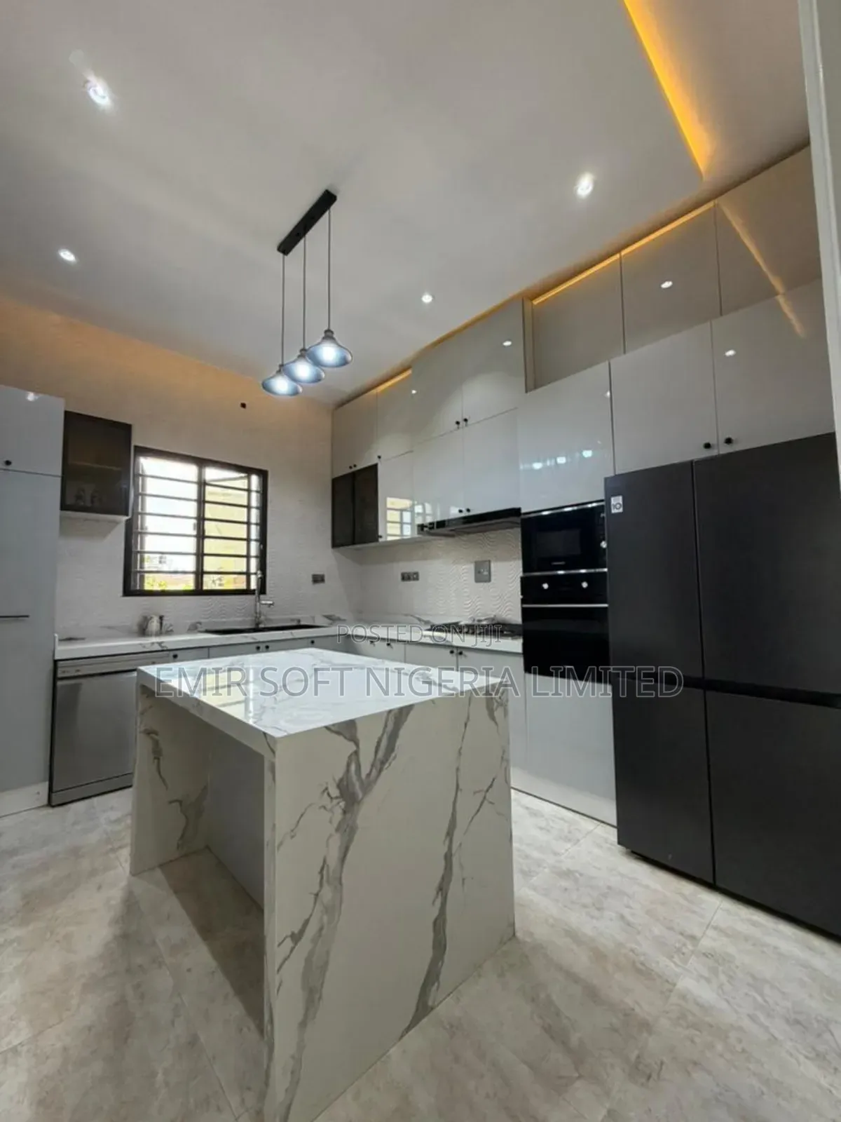 5bdrm Duplex in Legacy Estate, Akobo for sale in Akobo