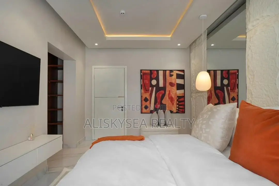 Luxury 2 Bedroom Shortlet – Lekki Phase 1 Right in Lekki Phase 1