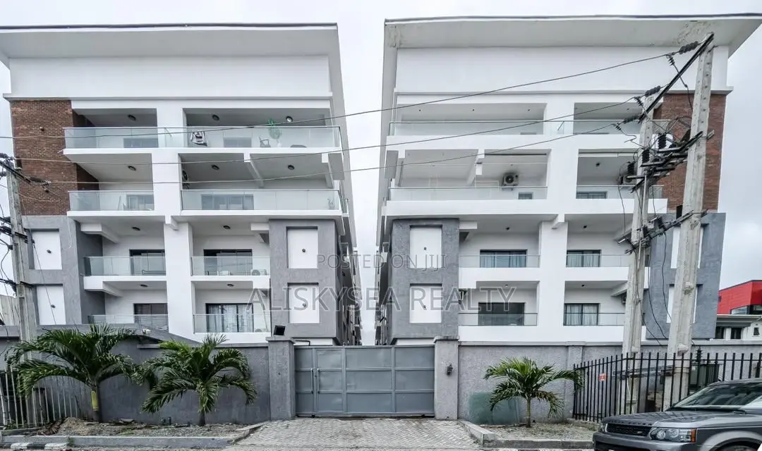 Luxury 2 Bedroom Shortlet – Lekki Phase 1 Right in Lekki Phase 1