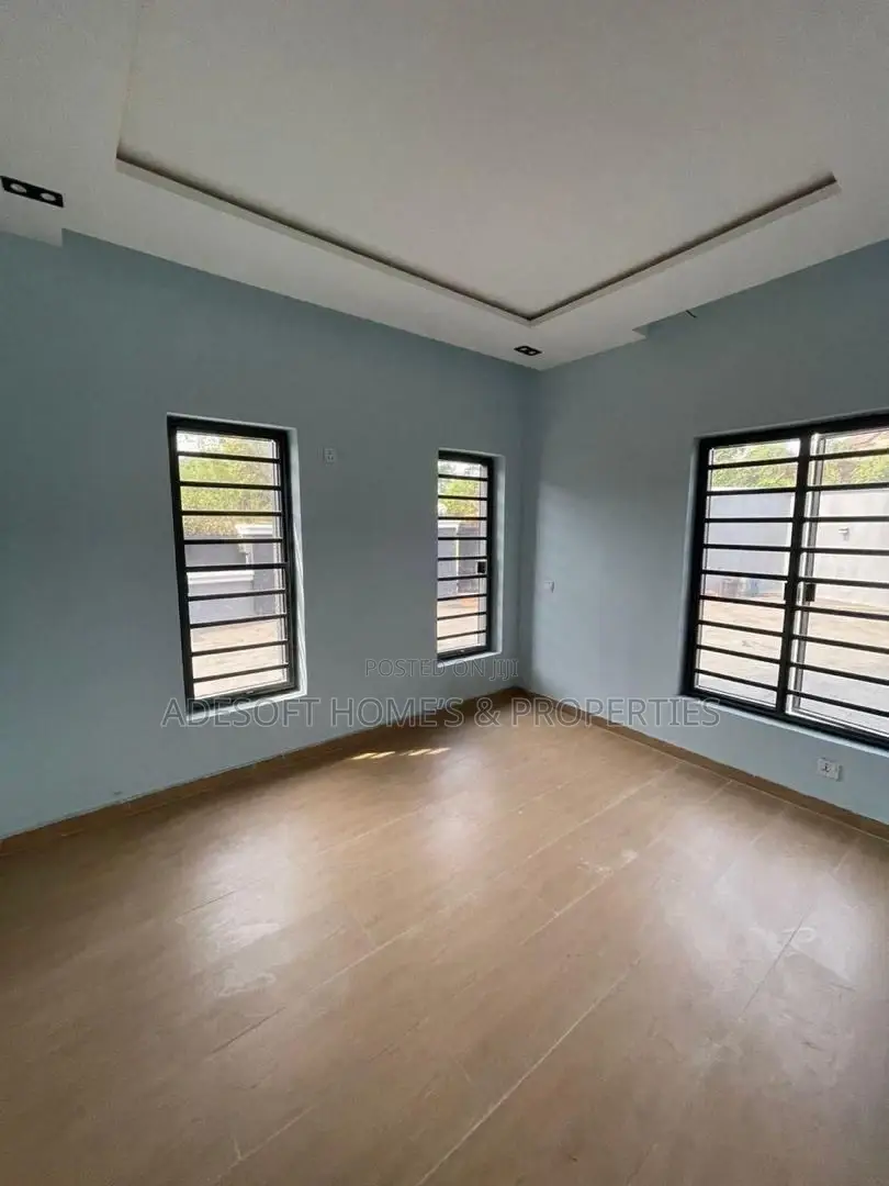 3bdrm Duplex in Carlton Gate Estate, for sale in Akobo