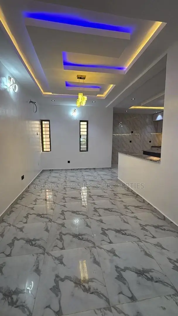 4bdrm Duplex in Palm Garden Estate, Oluyole for sale in Oluyole