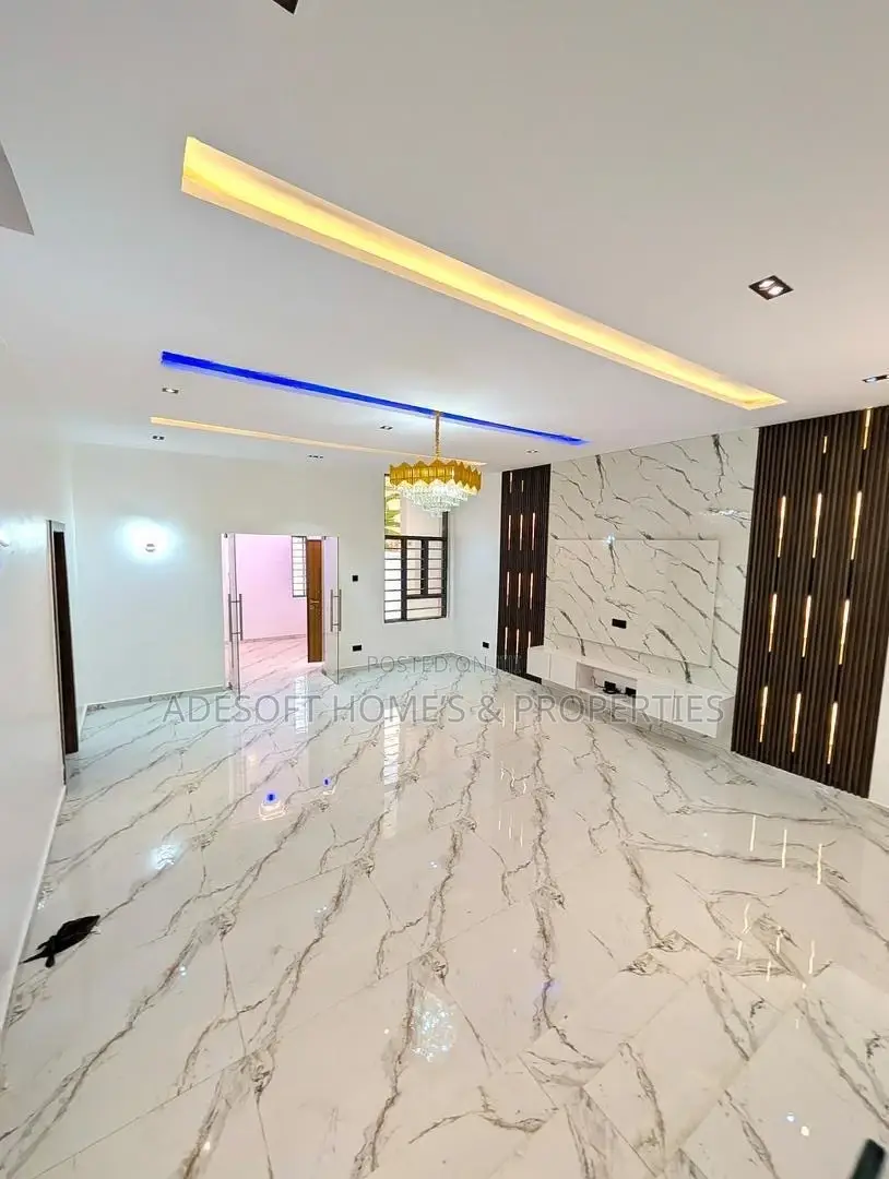 4bdrm Duplex in Palm Garden Estate, Oluyole for sale in Oluyole