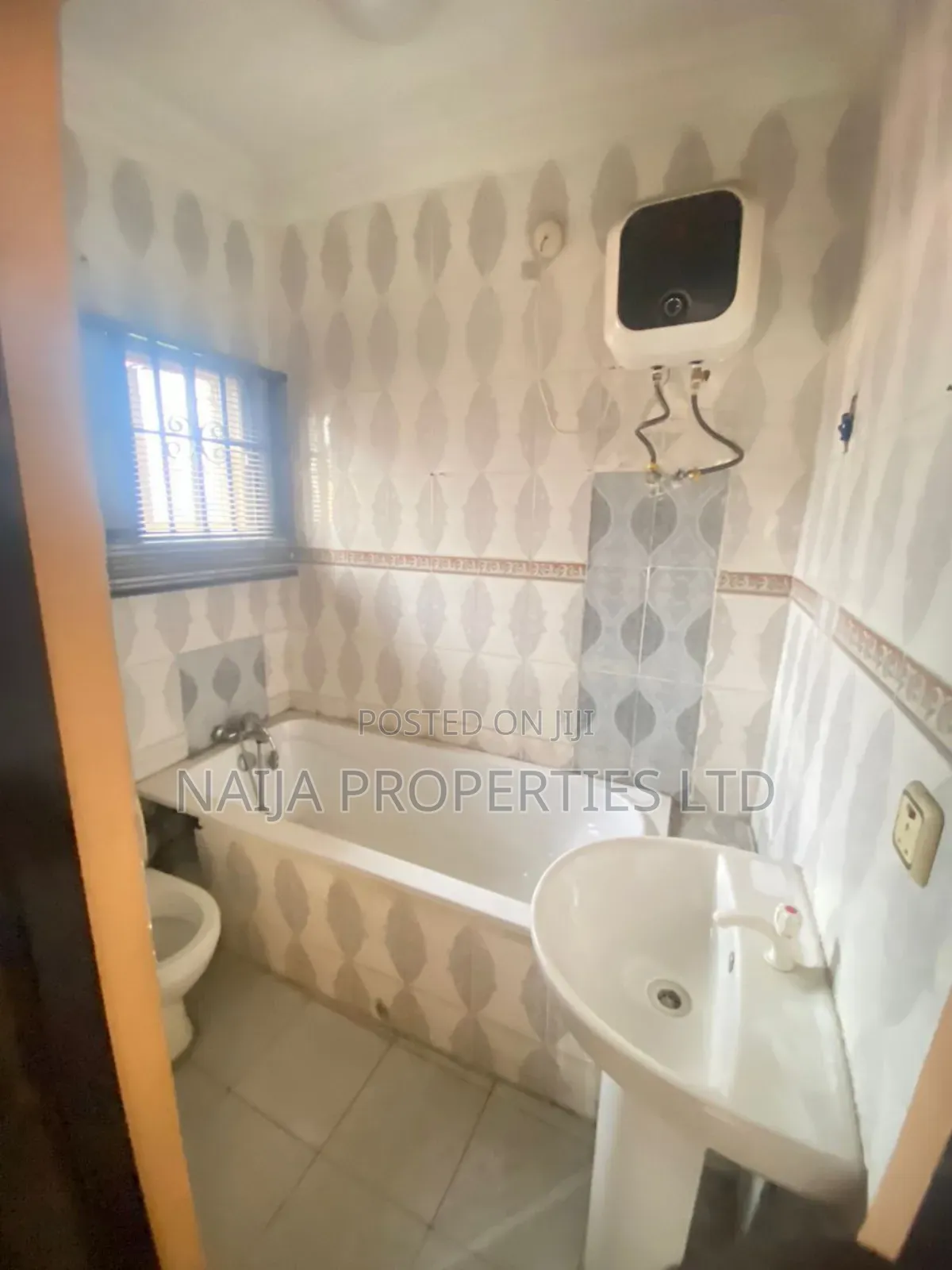 4bdrm Duplex in Ikota Villa, Lekki for sale in Lekki