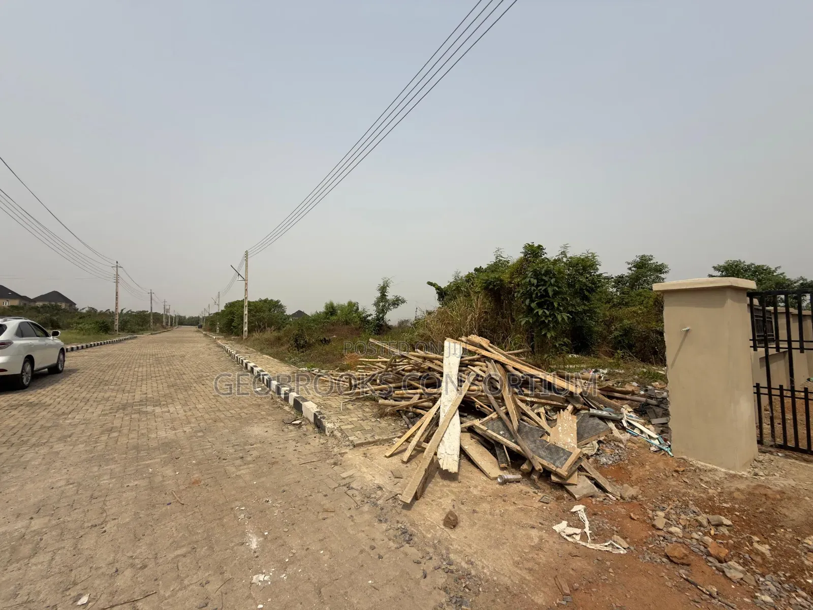 647sqm Premium Dry Land (Facing Tarred Estate Road) at Alao Akala Gra. in Akala Express