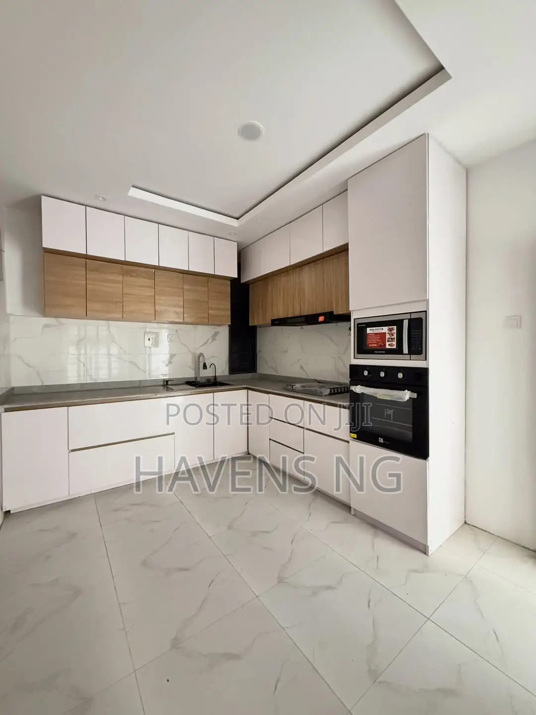 4bdrm Duplex in Ologolo for sale in Ologolo