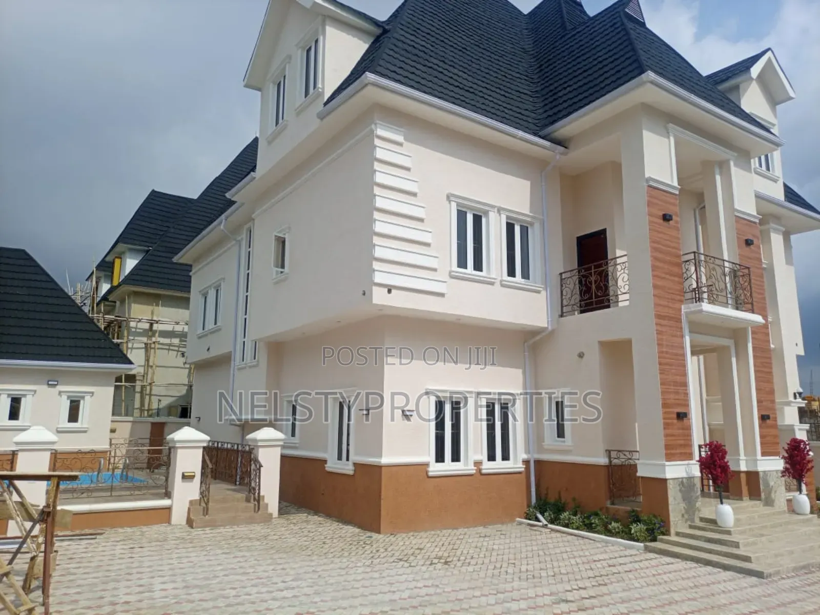 6bdrm Duplex in Efab Metropolis, Gwarinpa for sale in Gwarinpa