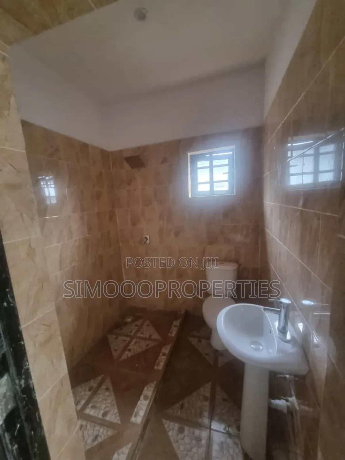 3bdrm Bungalow in Peak Park Estate, Lakowe for sale in Lakowe