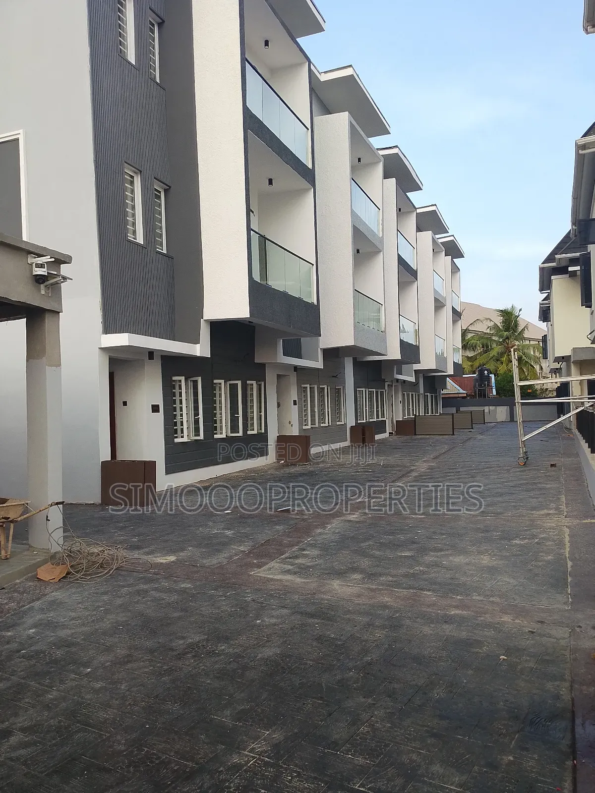 4bdrm Duplex in Ogunfayo, Awoyaya for sale in Awoyaya