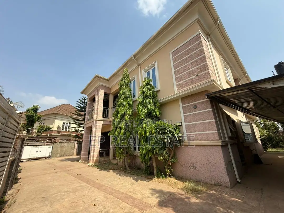 7bdrm Mansion in Jabi for sale in Jabi