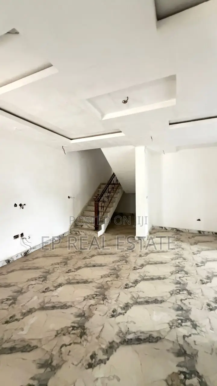 5bdrm Duplex in Gudu for sale in Gudu