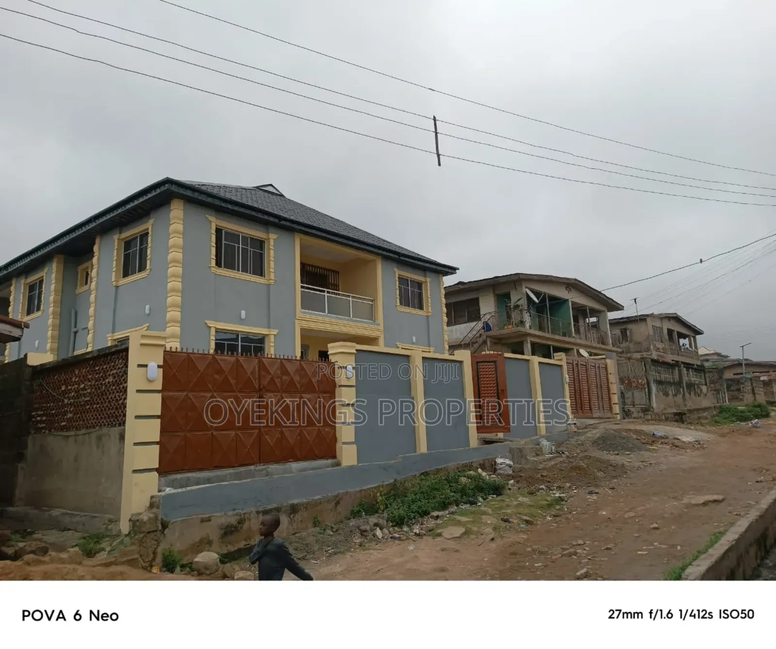 3bdrm Block of Flats in Molete, Akala Express for sale in Akala Express