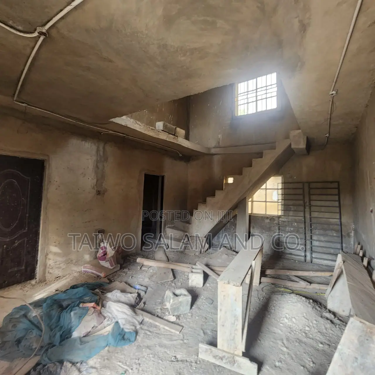 4bdrm Duplex in Odo Oba, Moniya for sale in Moniya