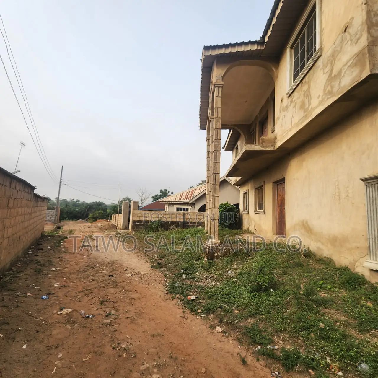 4bdrm Duplex in Odo Oba, Moniya for sale in Moniya