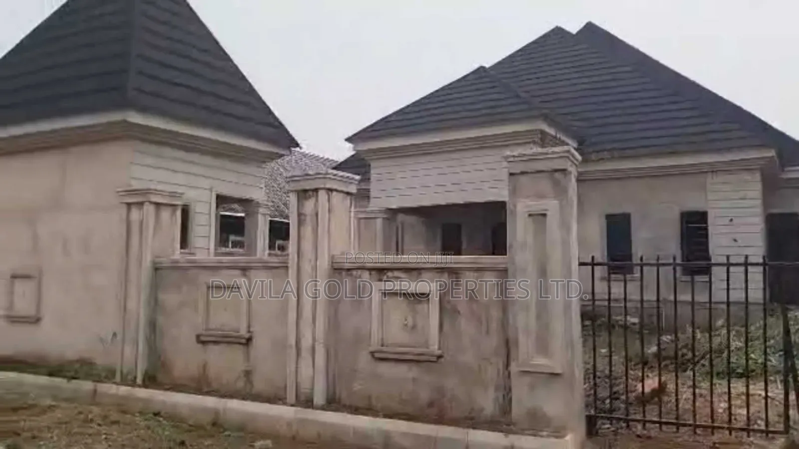 4bdrm Bungalow in Benin City for sale in Benin City