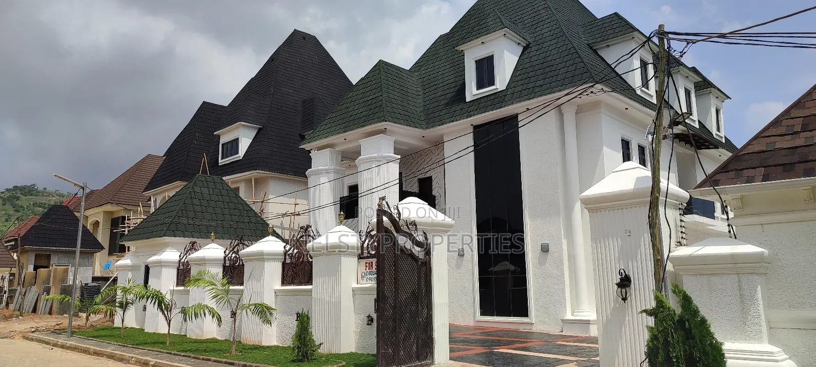 6bdrm Duplex in Metropolis, Gwarinpa for sale in Gwarinpa