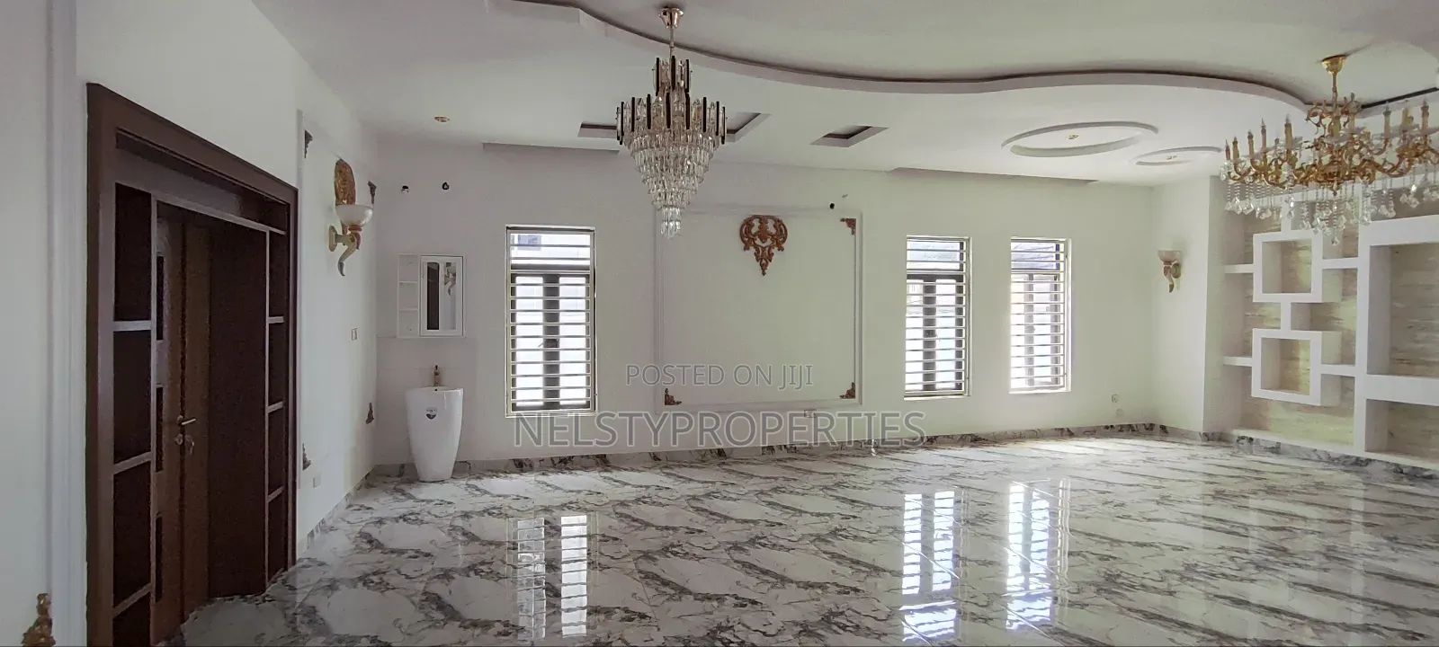 6bdrm Duplex in Metropolis, Gwarinpa for sale in Gwarinpa