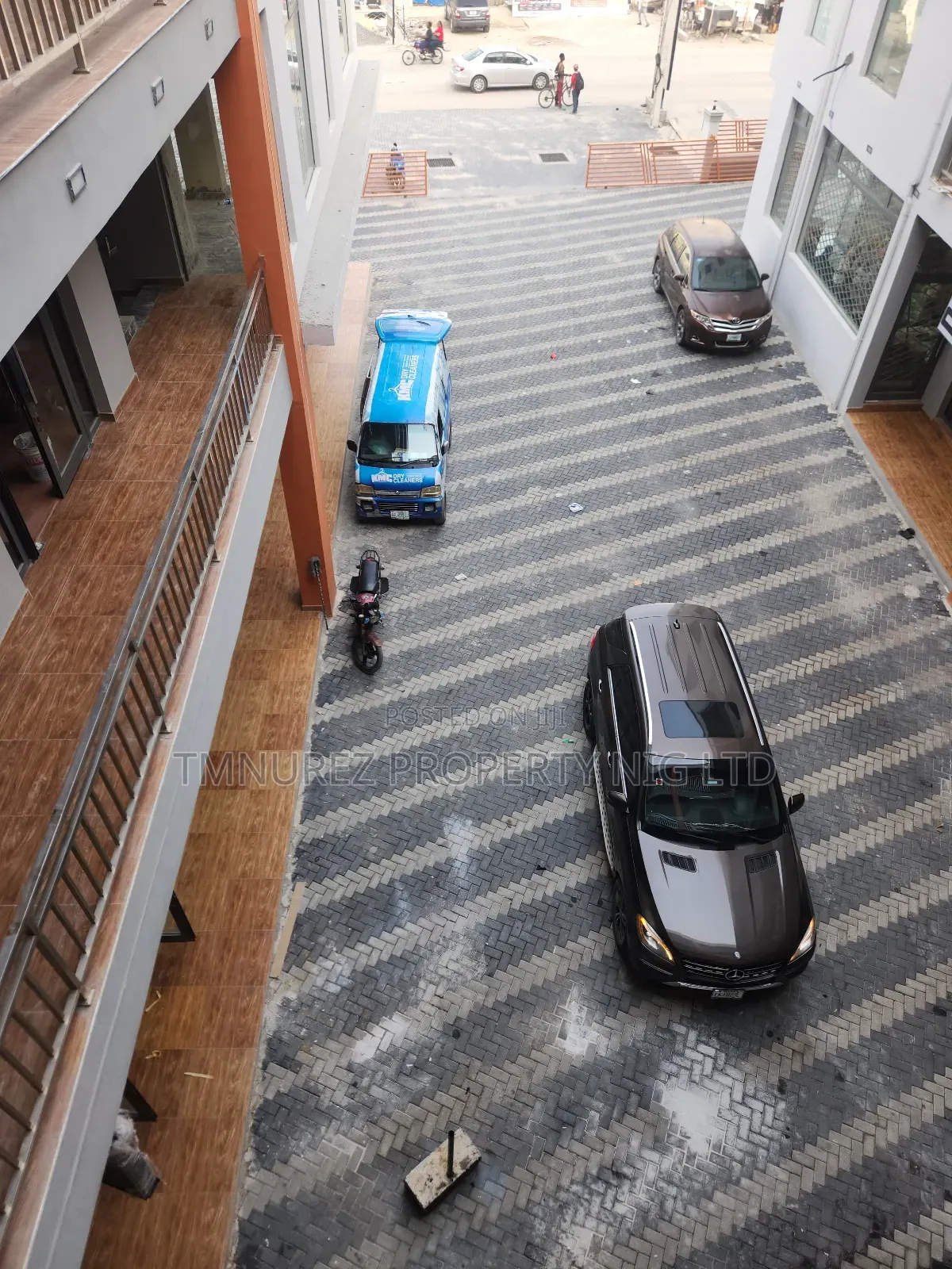 Shop for Rent Orchild Road Lekki in Chevron