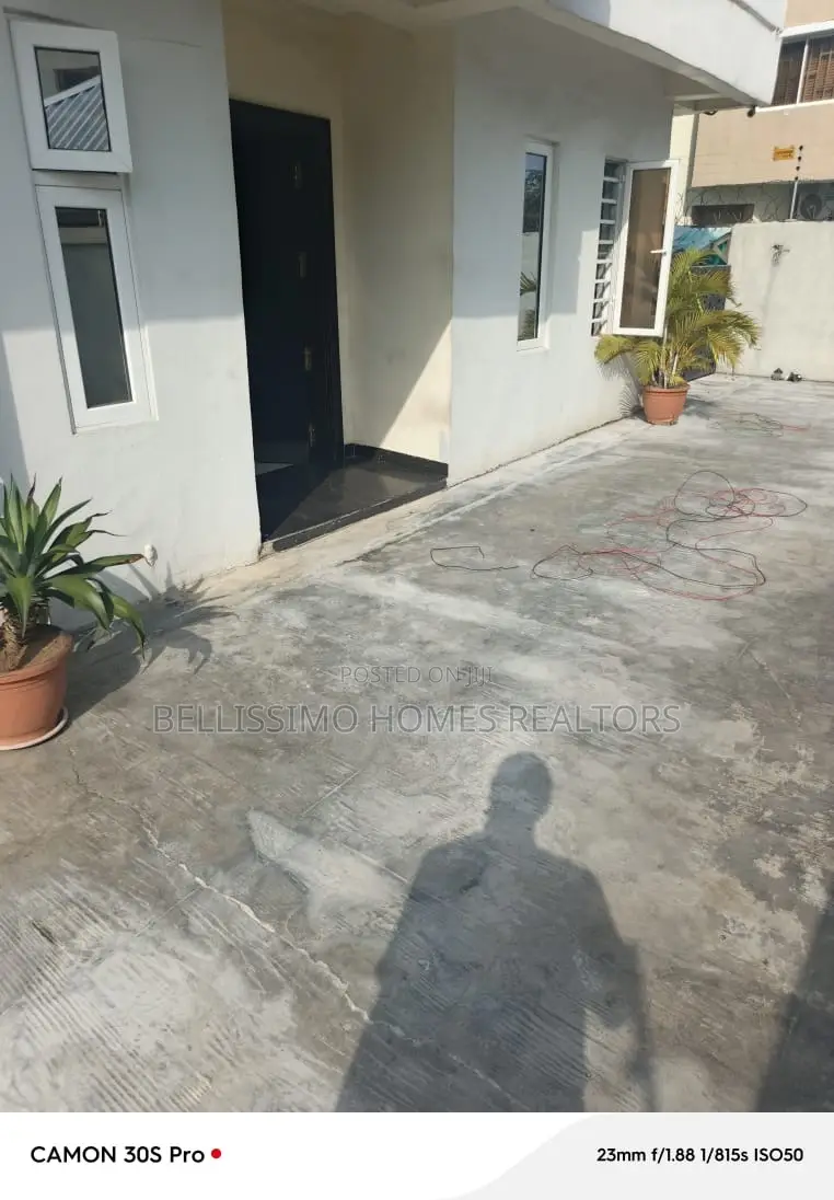 2bedroom Flat and 1bedroom Flat in Lekki Phase 1