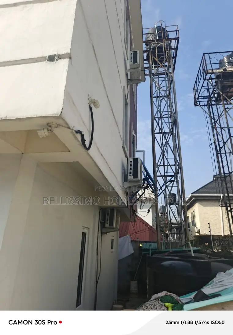 2bedroom Flat and 1bedroom Flat in Lekki Phase 1