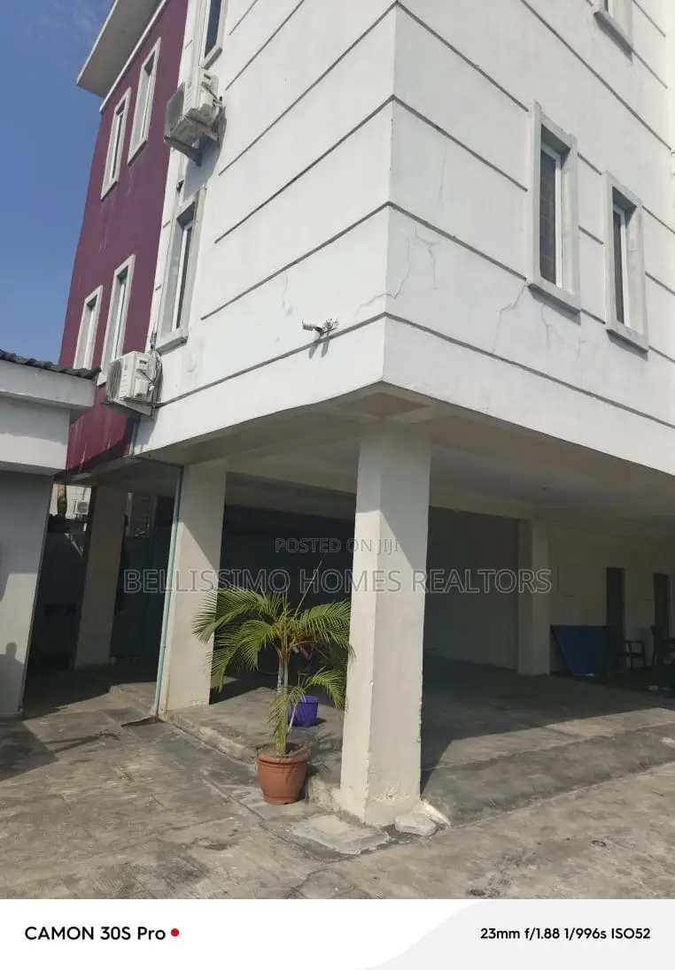 2bedroom Flat and 1bedroom Flat in Lekki Phase 1