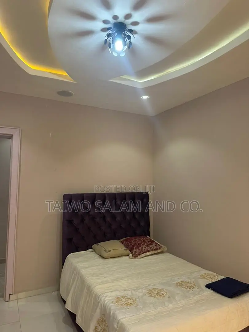 Furnished 4bdrm Duplex in Sijuwade Road, Jericho for sale in Jericho