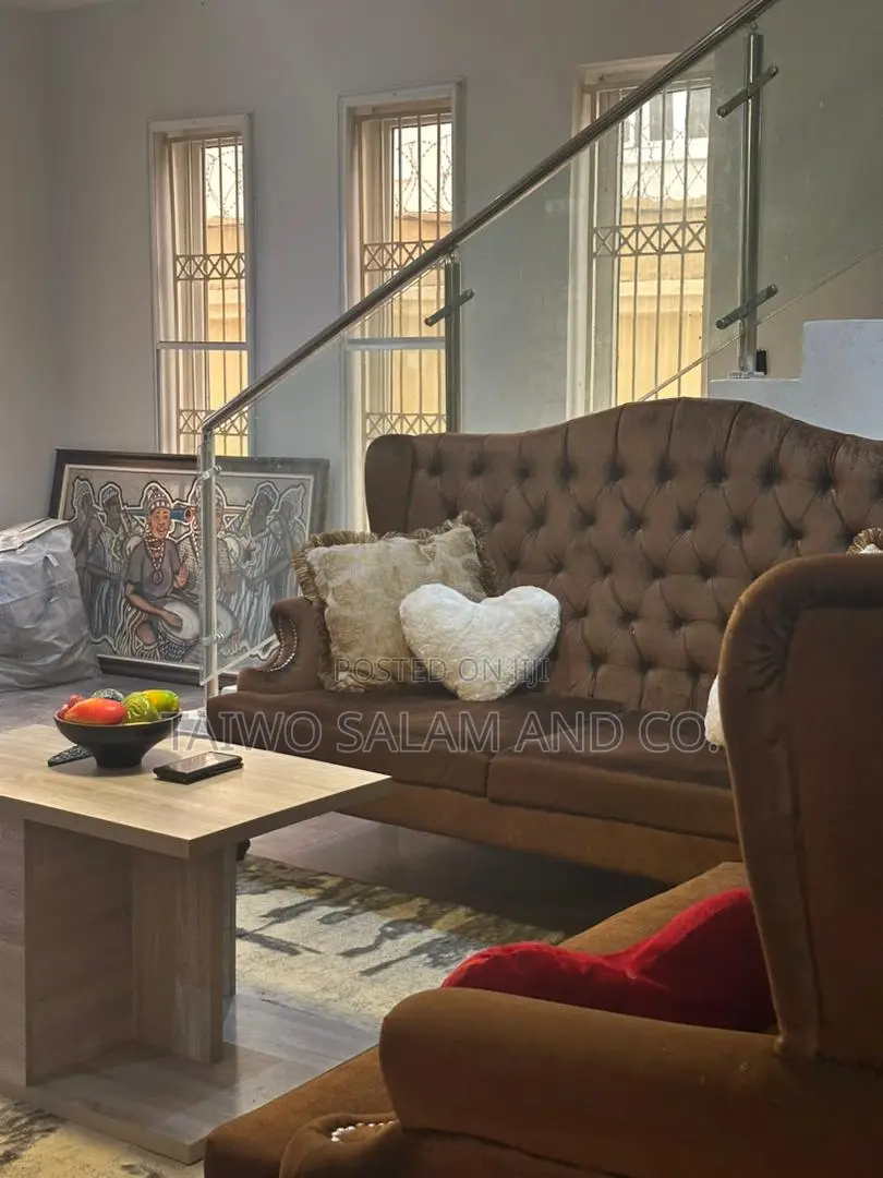Furnished 4bdrm Duplex in Sijuwade Road, Jericho for sale in Jericho