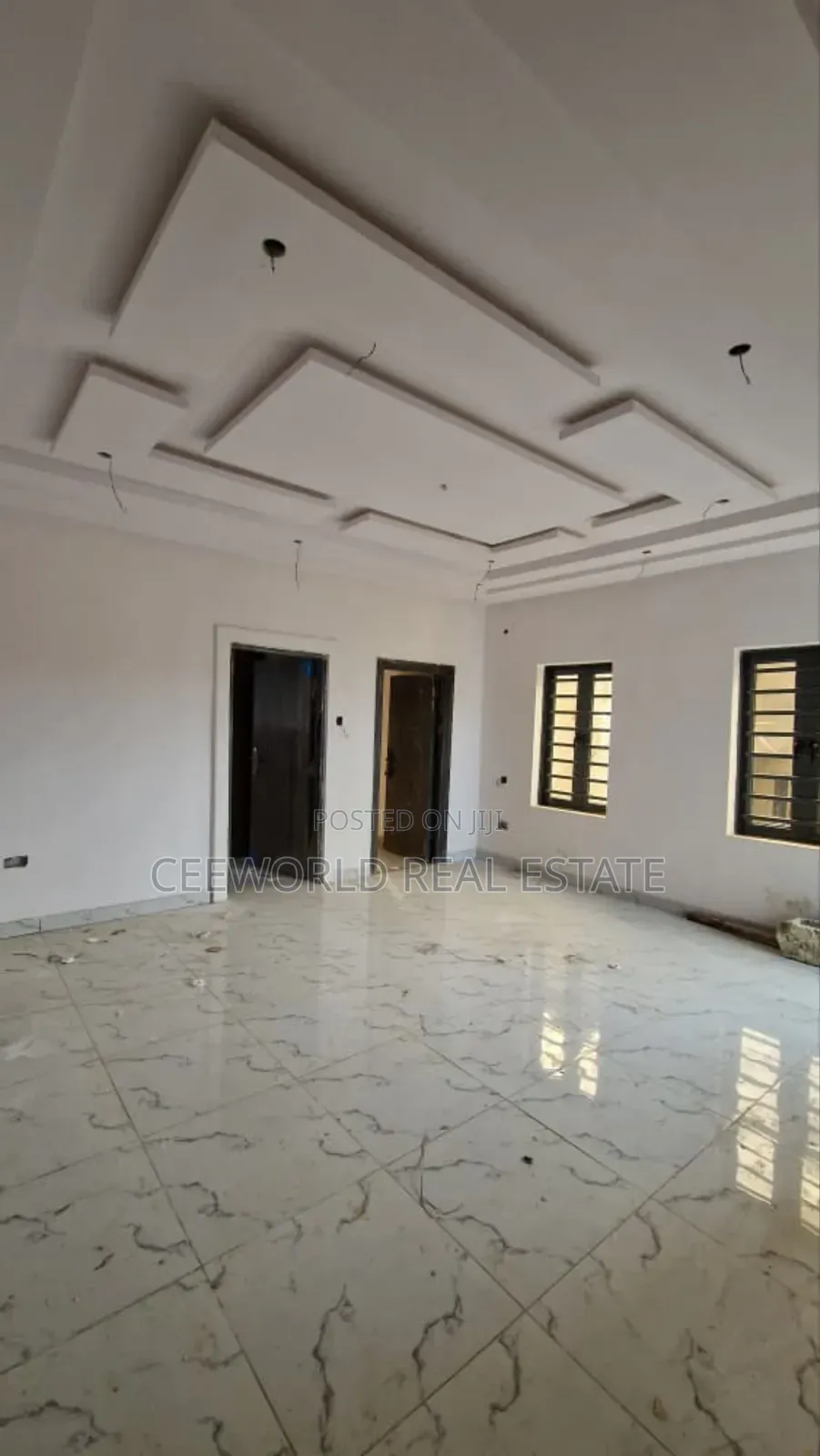 3bdrm Apartment In Kolapo Ishola Gra, Akobo For Sale in Akobo