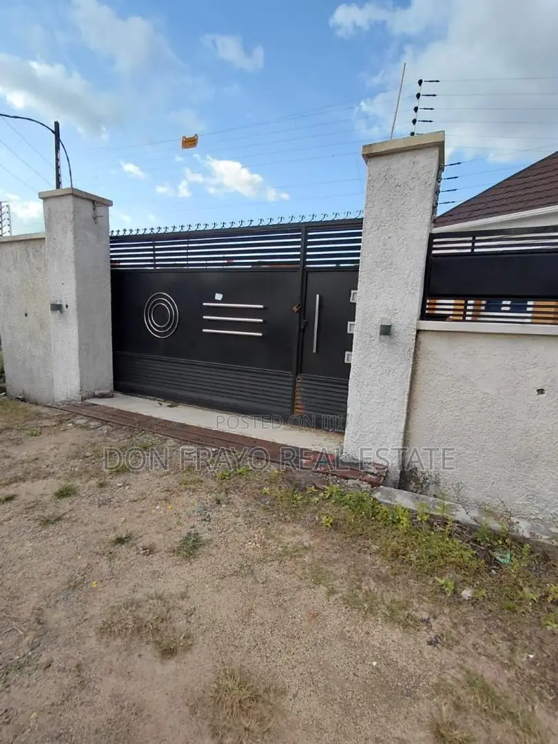 3bdrm Bungalow in Temidire Estate, Ologuneru for sale in Ologuneru