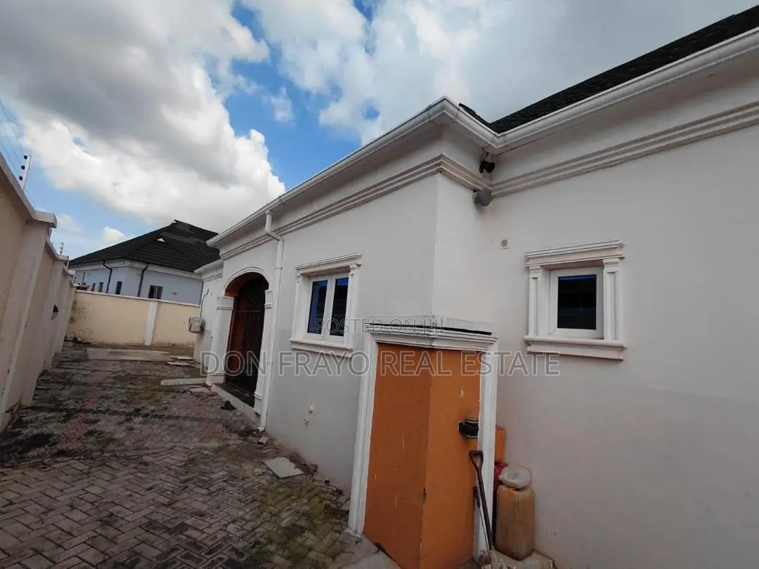 3bdrm Bungalow in Temidire Estate, Ologuneru for sale in Ologuneru