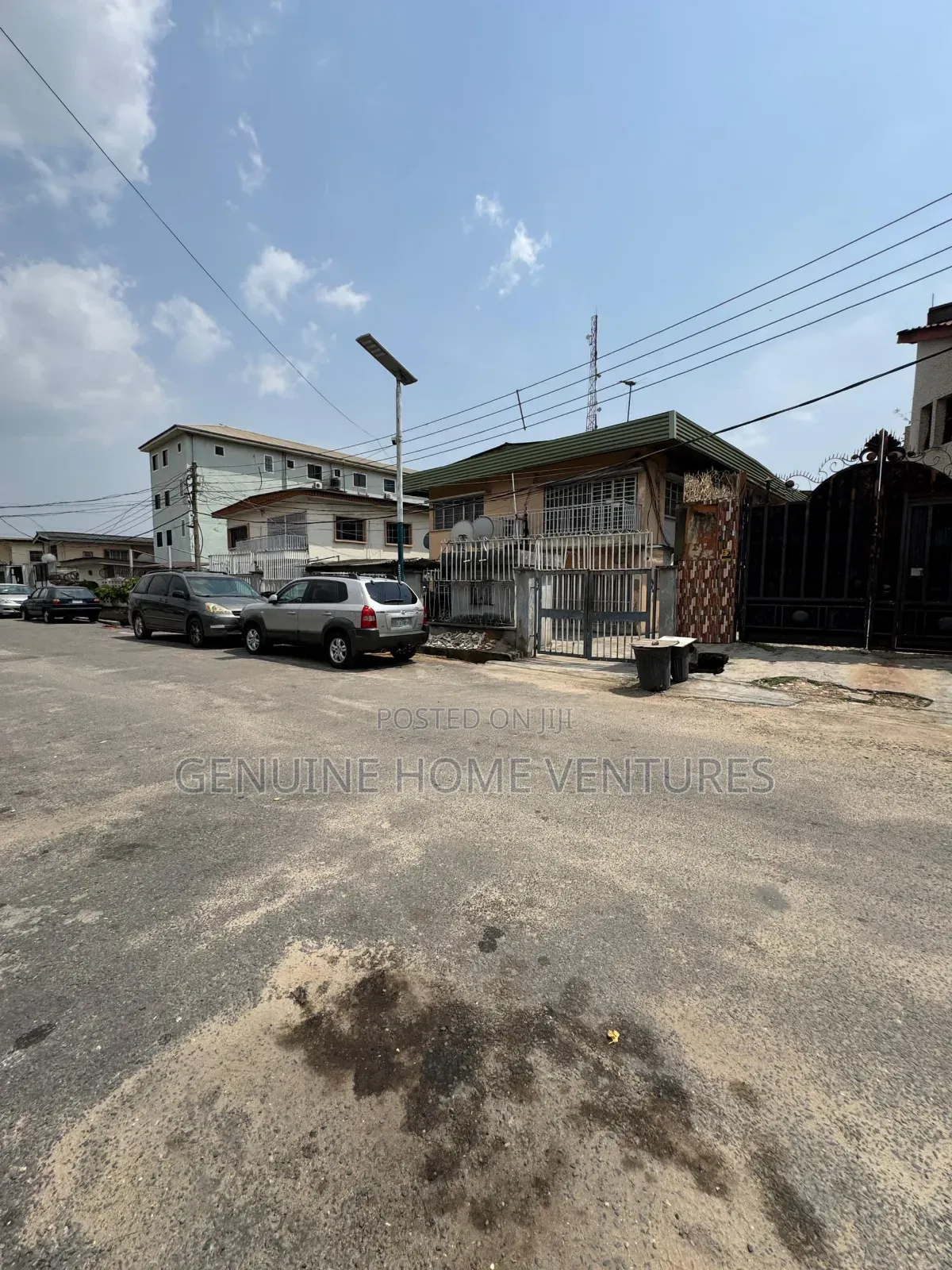 12bdrm Block of Flats in Census Surulere for sale in Surulere