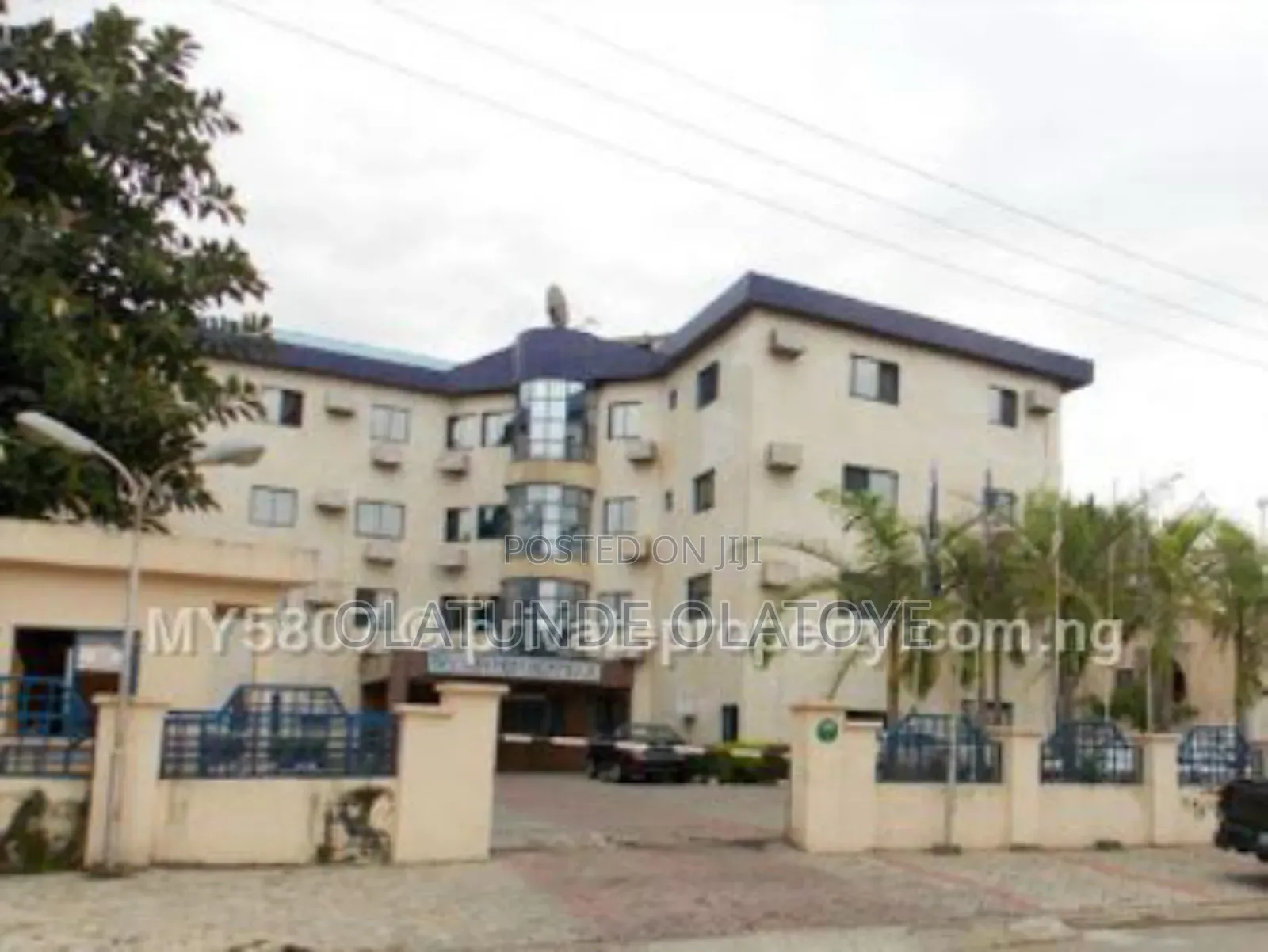 37 Rooms Hotel for Sale. in Wuse