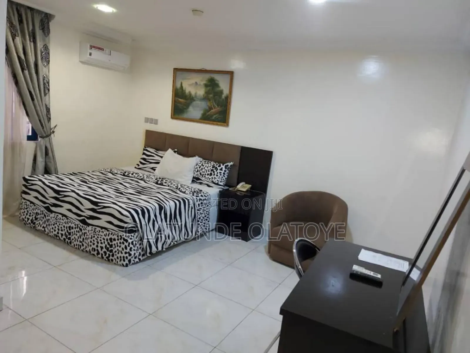37 Rooms Hotel for Sale. in Wuse