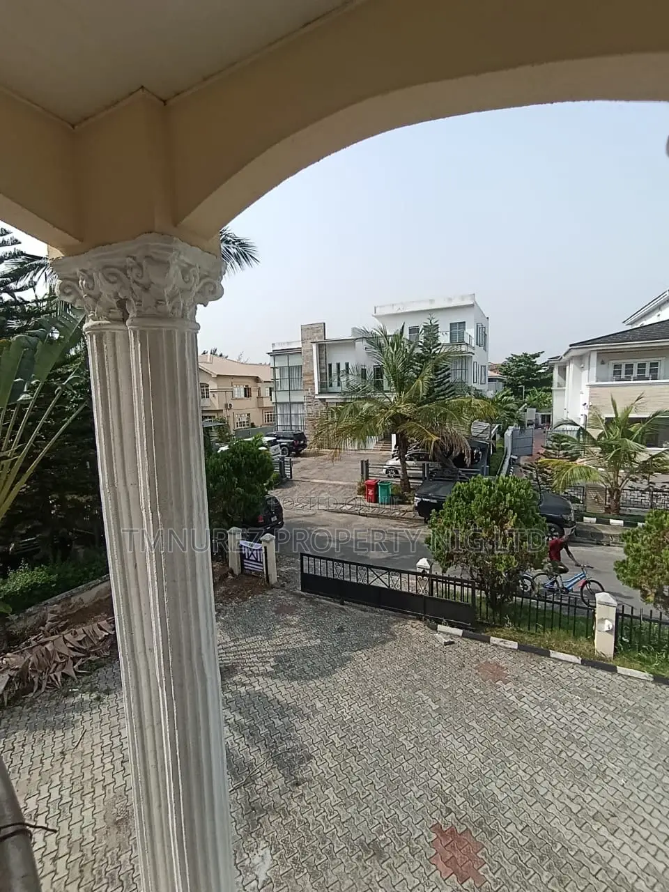 5bdrm Duplex in Chevron, Lekki for sale in Lekki