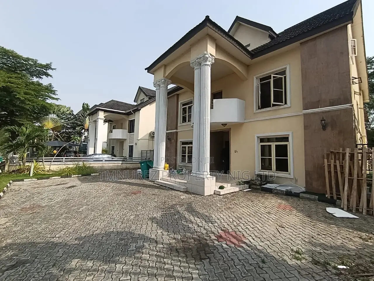 5bdrm Duplex in Chevron, Lekki for sale in Lekki