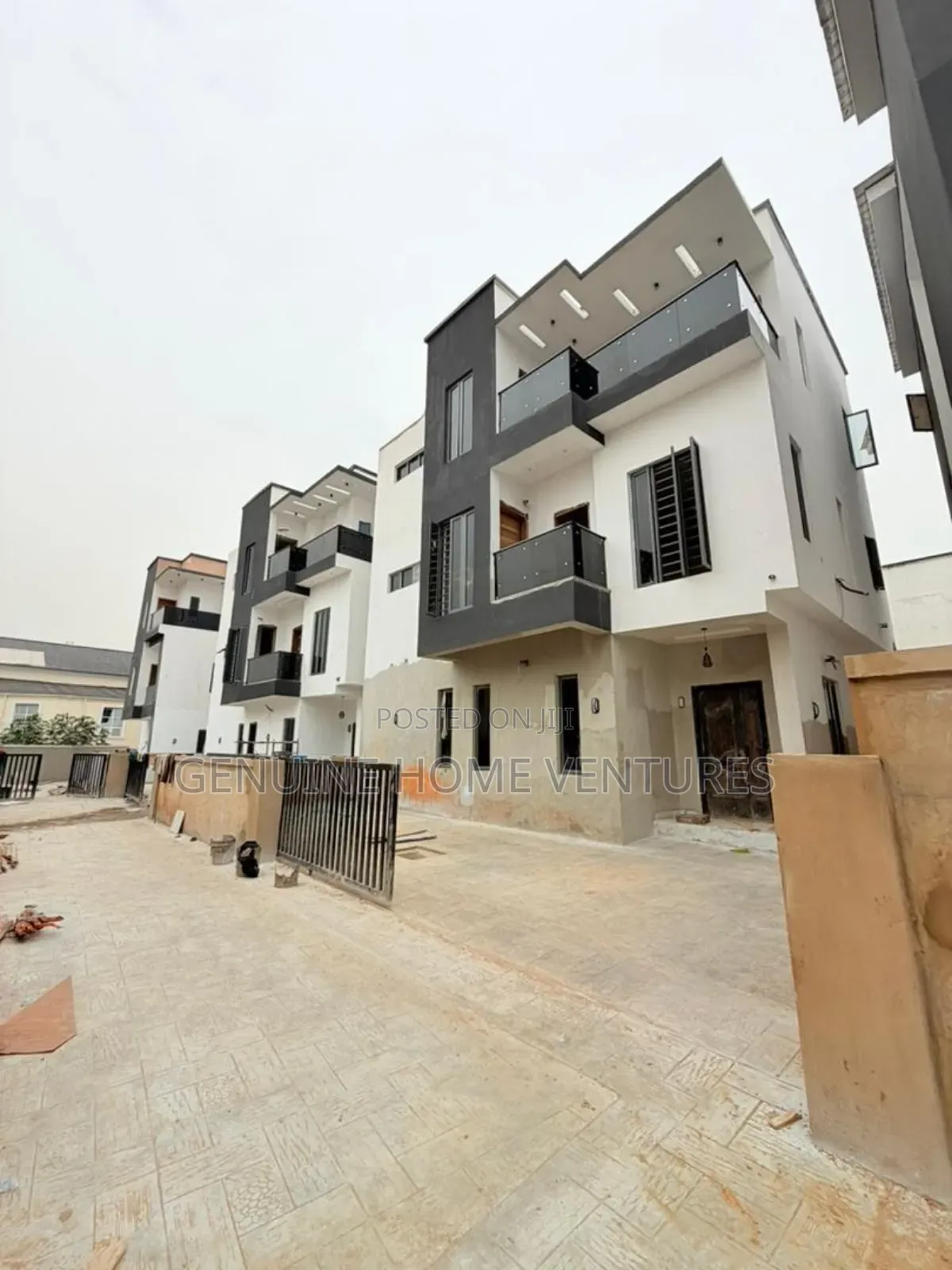 5bdrm Duplex in Magodo for sale in Magodo