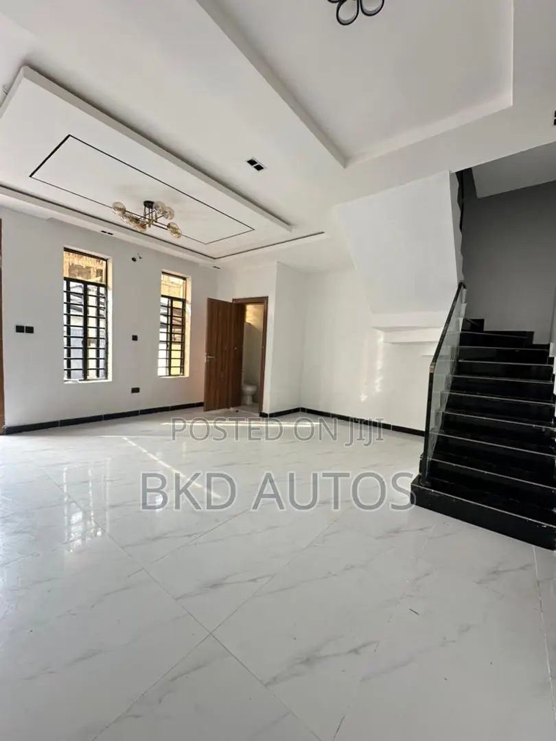 4bdrm Duplex in Sangotedo for sale in Sangotedo